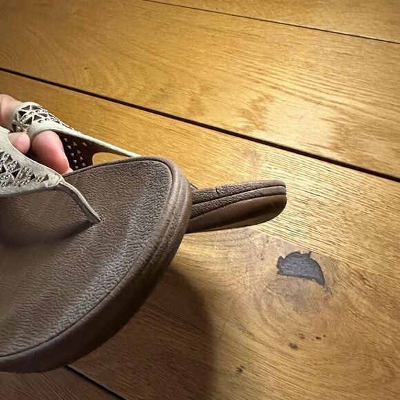 FitFlop Women's Carmel Toe-Post Suede Dress Sandal 9 - Picture 6 of 8